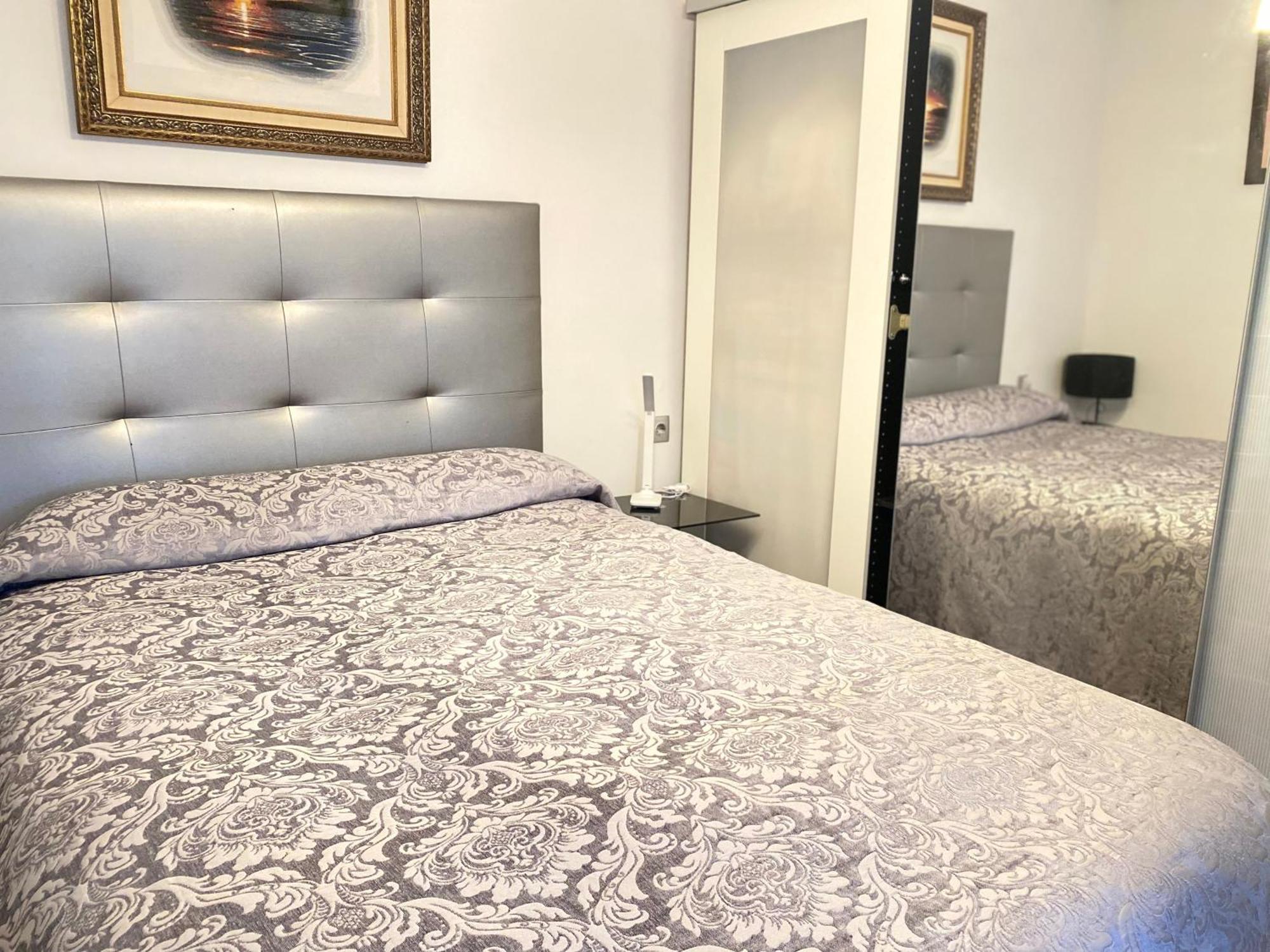 Shared Apartment! Piso Compartido! Общая Квартира! Sevilla Buitenkant foto