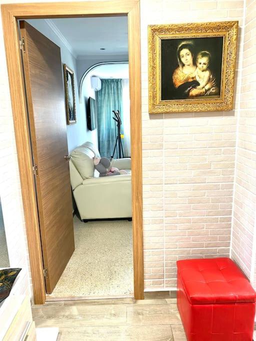 Shared Apartment! Piso Compartido! Общая Квартира! Sevilla Buitenkant foto